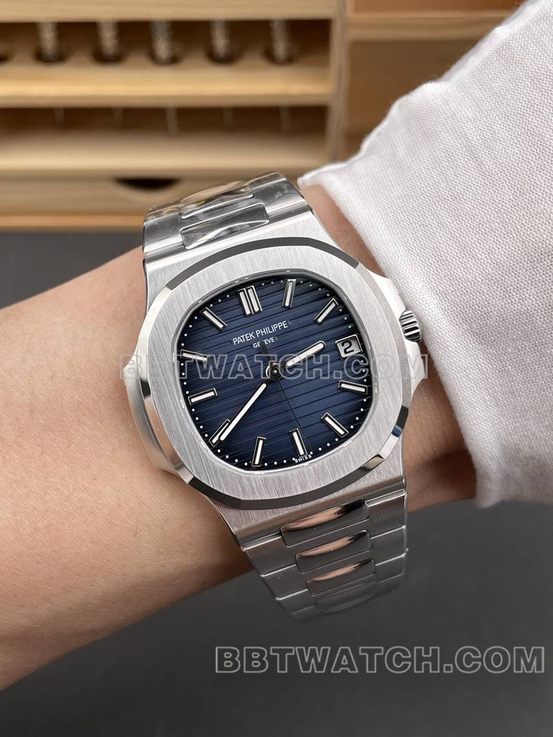 百达翡丽最优复刻手表DDF厂鹦鹉螺蓝盘41mm机械钢带款5811佩戴实拍图