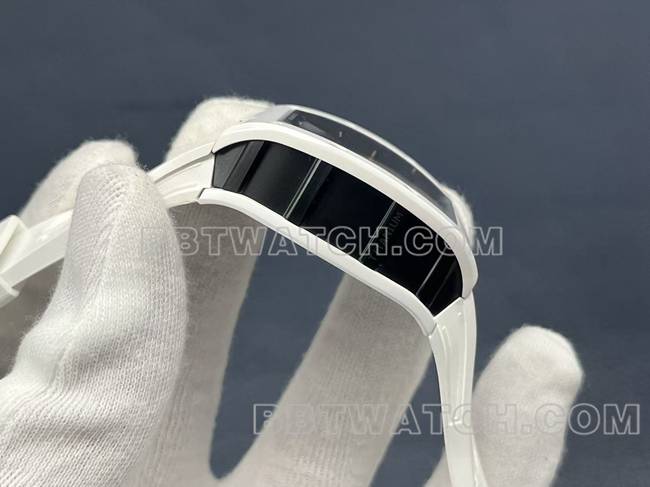 最优复刻手表理查德米勒RM30-01白陶瓷侧面实拍图