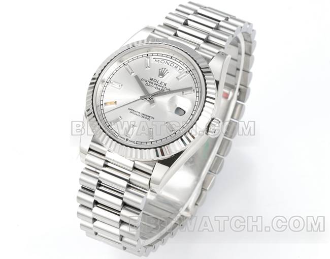 最优复刻手表PPM厂劳力士星期日历机械银盘正面实拍图