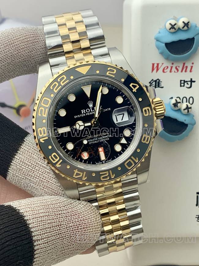 1:1复刻手表格林尼治VS厂劳力士间金皮蛋圈3285机械正面实拍图