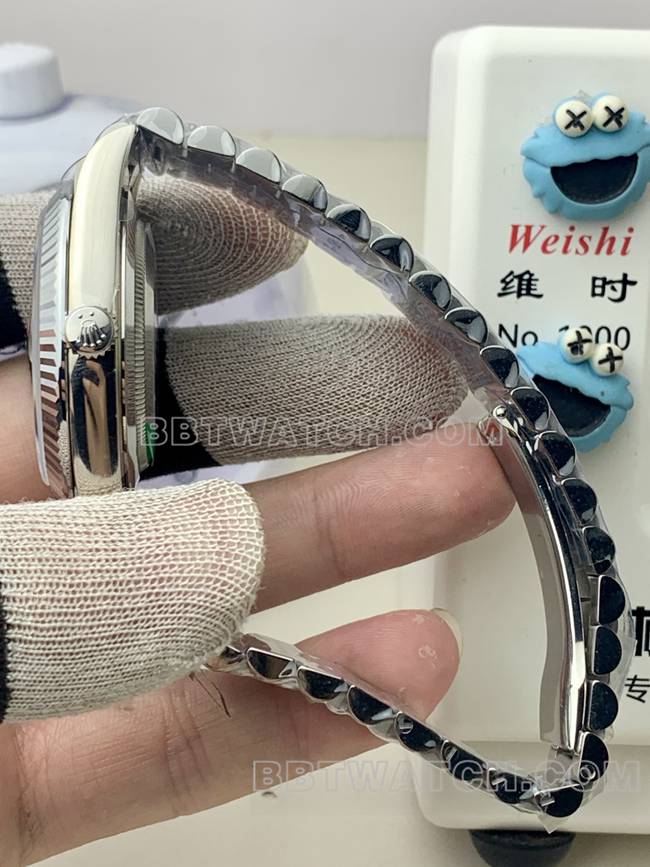 顶级复刻手表星期日历PPM厂劳力士机械绿盘侧面实拍图