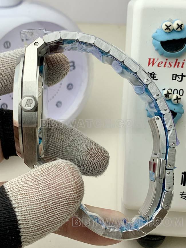 1:1复刻手表VS厂爱彼皇家橡树灰盘4302机械15500侧面实拍图