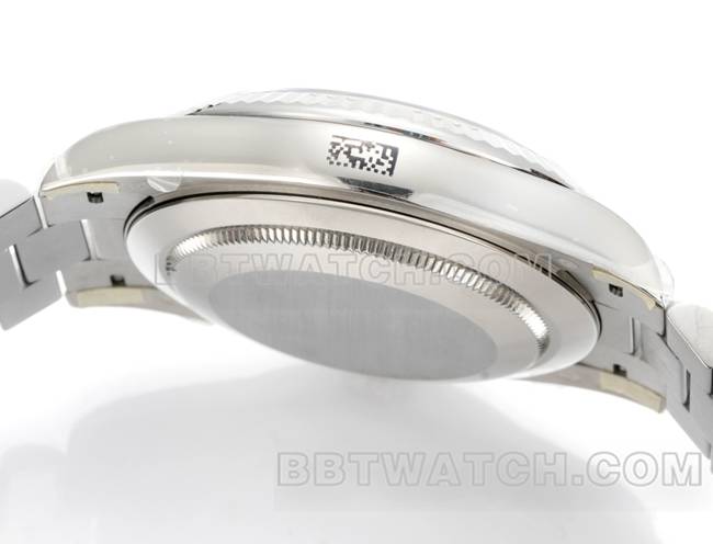 超级克隆手表PPM厂劳力士星期日历机械冰蓝盘侧面实拍图