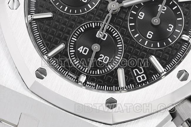 最优复刻手表ZF厂皇家橡树爱彼黑盘机械26240正面实拍图