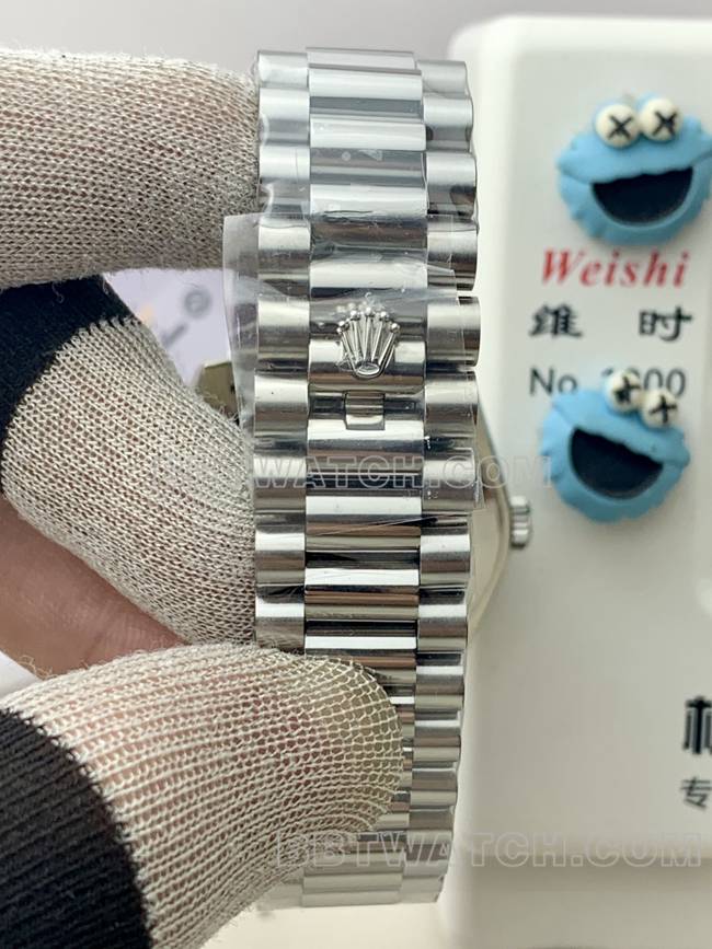 顶级复刻手表星期日历PPM厂劳力士机械绿盘表带实拍图