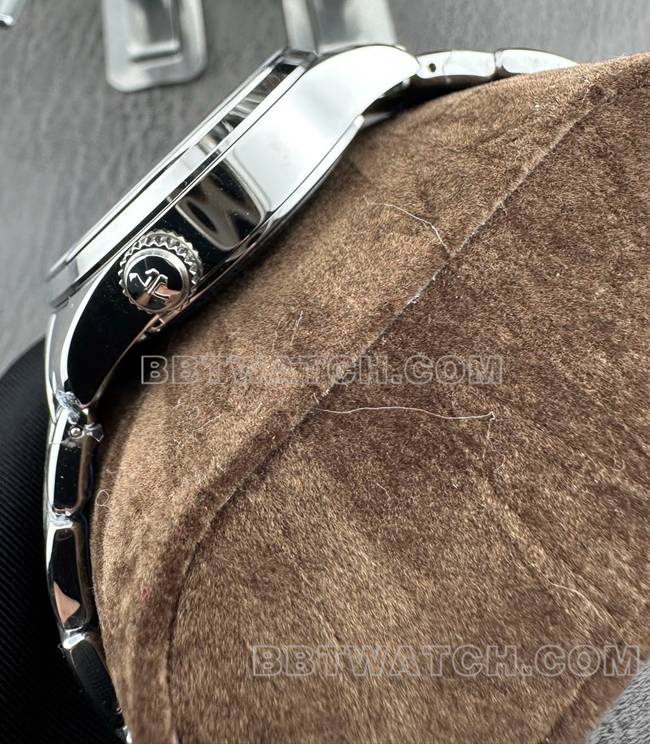 超级克隆手表积家9F厂大师黑盘机械1428421侧面实拍图