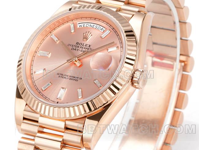 最优复刻手表星期日历PPM厂劳力士机械粉盘玫瑰金正面实拍图