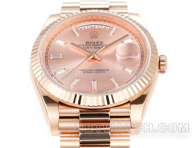 最优复刻手表星期日历PPM厂劳力士机械粉盘玫瑰金正面实拍图