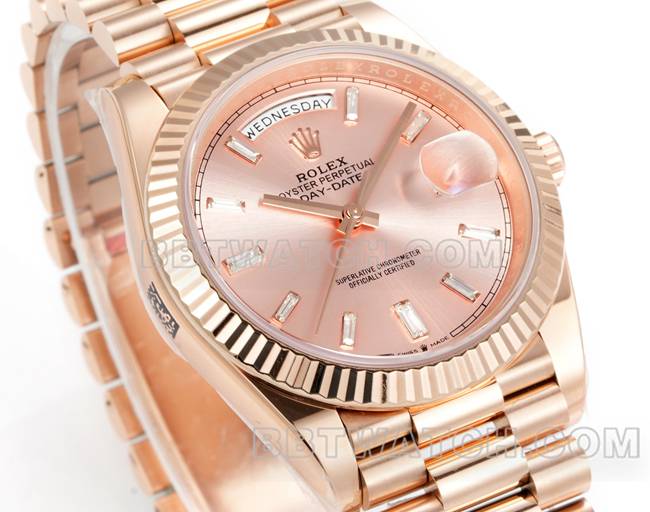 顶级复刻手表星期日历PPM厂劳力士机械粉盘玫瑰金正面实拍图