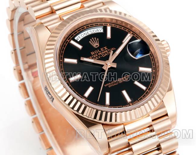 1:1复刻手表星期日历PPM厂劳力士机械黑盘玫瑰金正面实拍图