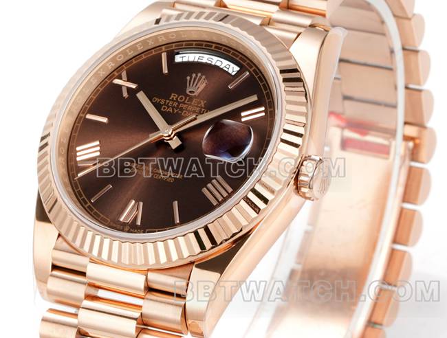 超级克隆手表星期日历PPM厂劳力士机械棕盘罗马数字玫瑰金正面实拍图