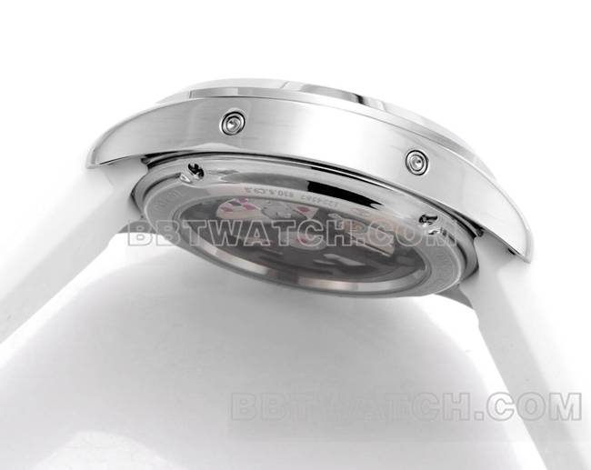 最优复刻手表积家北宸黑盘机械白色橡胶款侧面实拍图