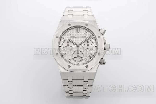 1:1复刻手表ZF厂皇家橡树爱彼银盘机械26240正面实拍图