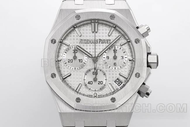 1:1复刻手表ZF厂皇家橡树爱彼银盘机械26240正面实拍图