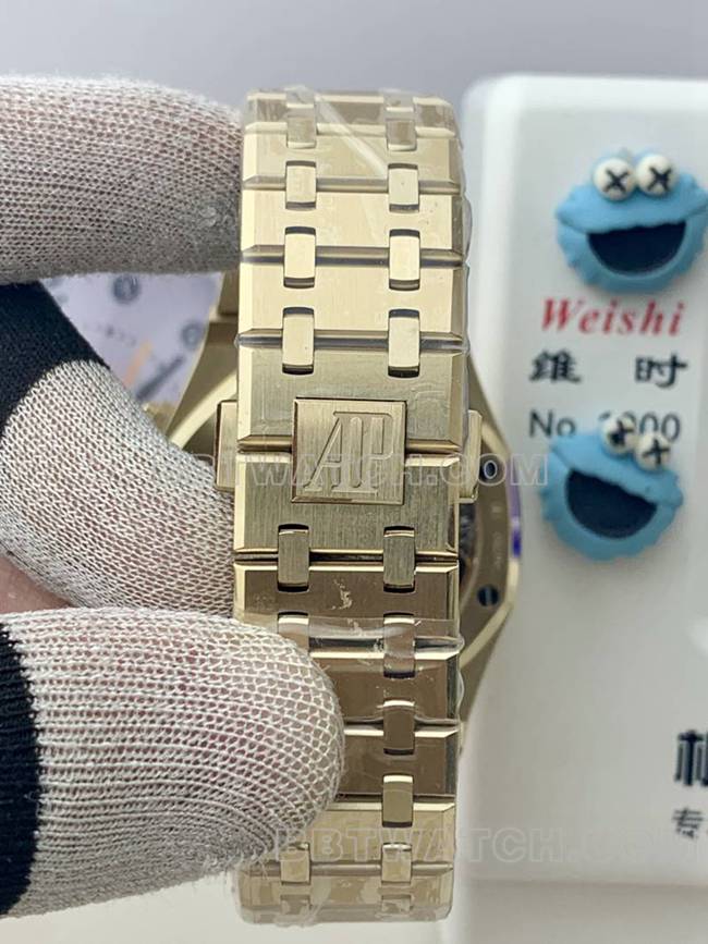 最佳复刻手表爱彼BLS厂皇家橡树黄金烟熏金盘机械26420正面实拍图