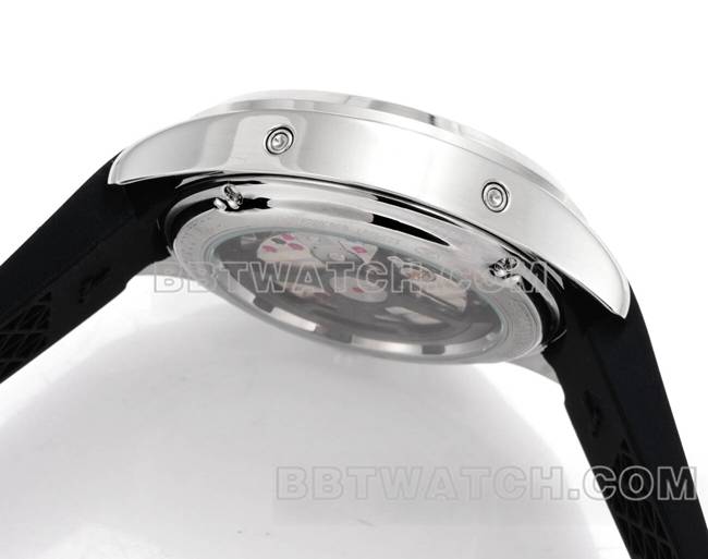 最佳复刻手表北宸积家灰盘机械黑色橡胶款侧面实拍图