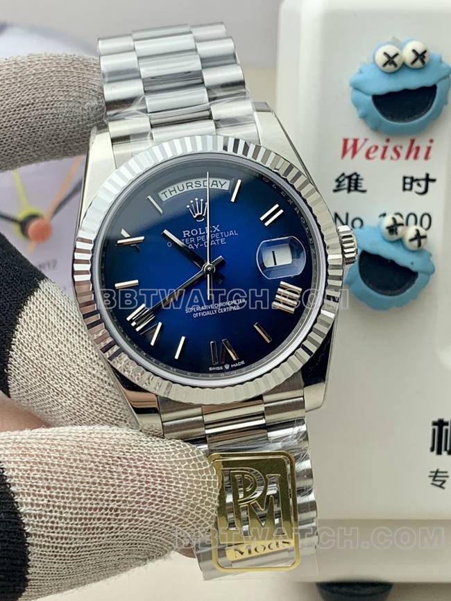 最优复刻手表PPM厂蓝黑盘罗马数字劳力士星期日历机械正面实拍图