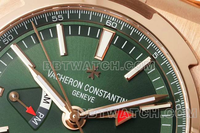 超级克隆手表江诗丹顿V9厂纵横四海玫瑰金绿盘机械7920V正面实拍图