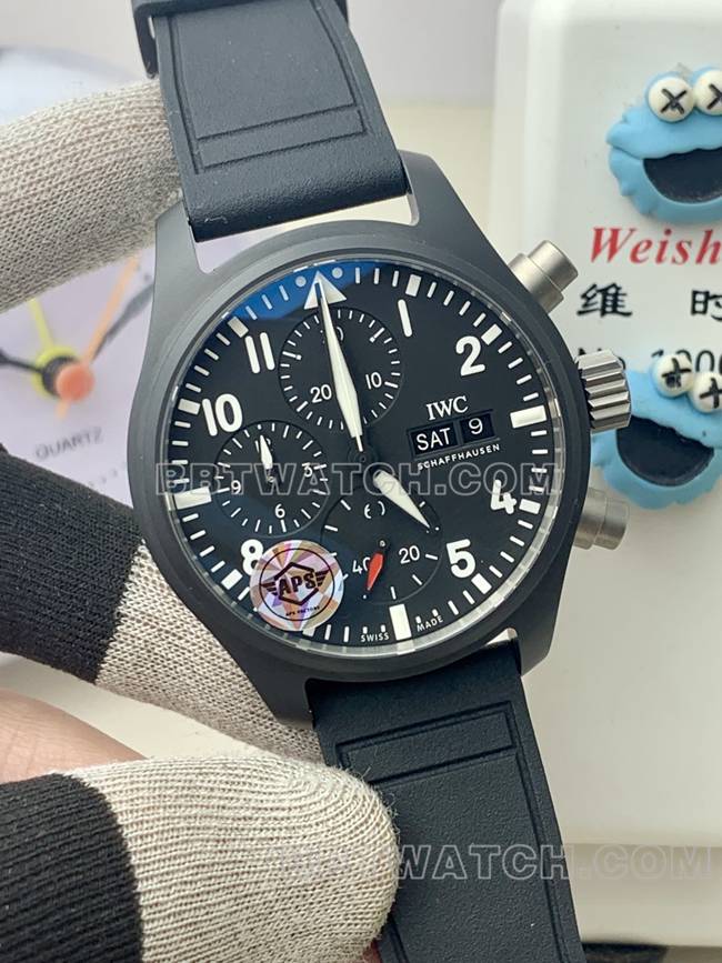 最优复刻手表万国APS厂飞行员黑盘计时黑陶瓷机械正面实拍图