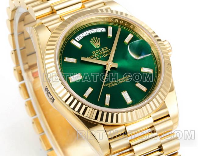 超级克隆手表劳力士黄金PPM厂星期日历机械绿盘正面实拍图
