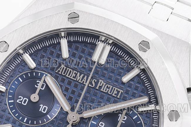 超级克隆手表ZF厂皇家橡树爱彼蓝盘机械26240正面实拍图