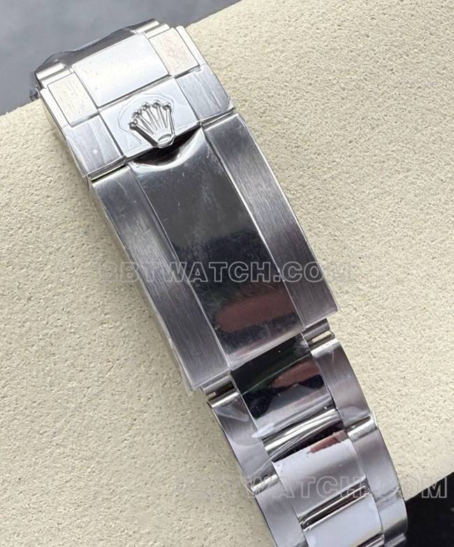 最佳复刻手表迪通拿UFO厂劳力士黑盘4131机械表带实拍图