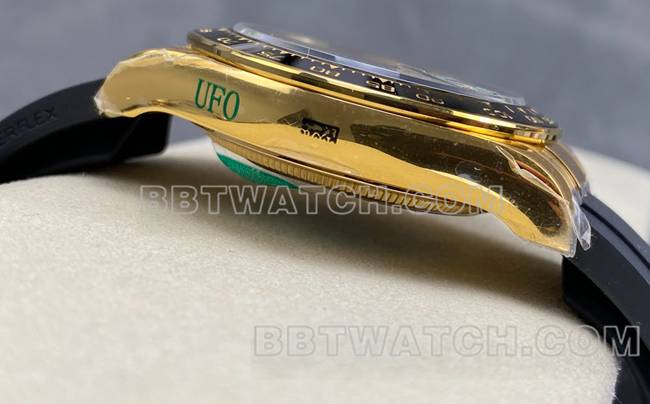 顶级复刻手表迪通拿UFO厂劳力士黄金壳金盘4131机械侧面实拍图
