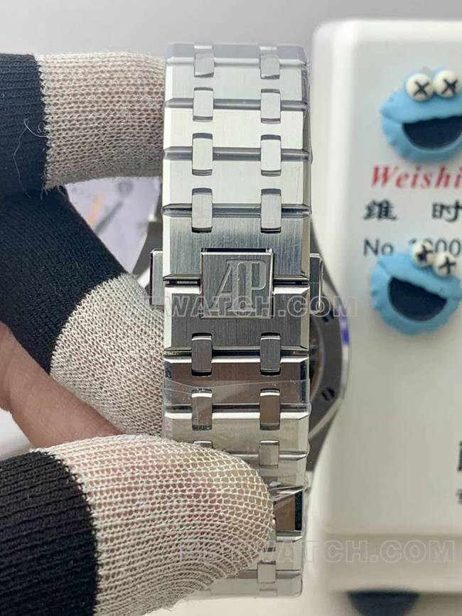 最优复刻手表皇家橡树BLS厂爱彼银盘机械26420表带实拍图