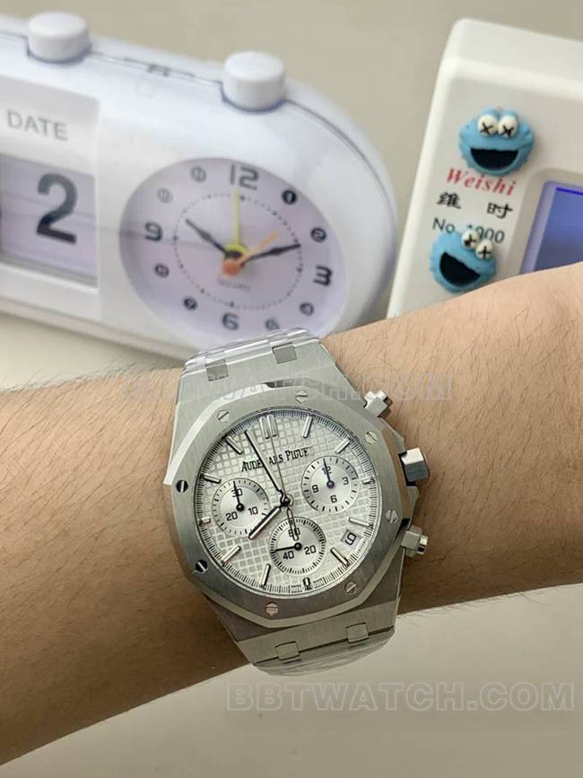 最优复刻手表皇家橡树BLS厂爱彼银盘机械26420正面实拍图