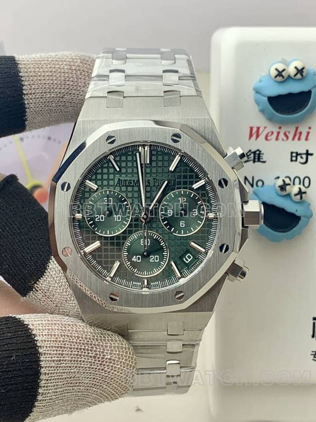 1:1复刻手表皇家橡树BLS厂爱彼绿盘机械26420正面实拍图