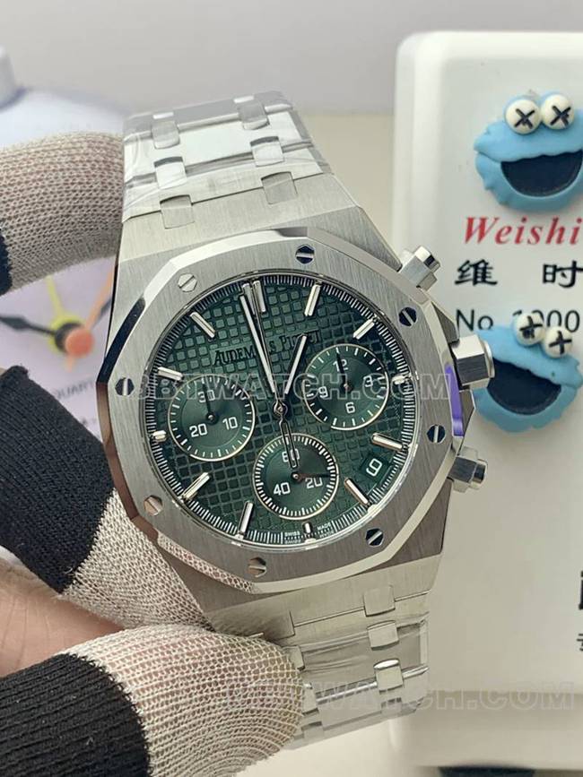 1:1复刻手表皇家橡树BLS厂爱彼绿盘机械26420正面实拍图