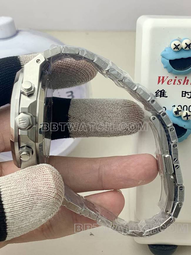 1:1复刻手表皇家橡树BLS厂爱彼绿盘机械26420侧面实拍图