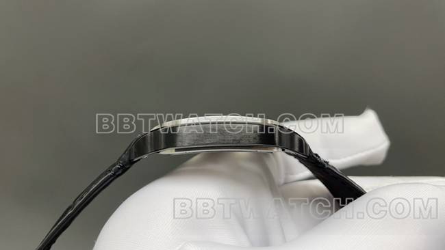 顶级复刻手表卡地亚MLF厂山度士镂空盘机械皮带款侧面实拍图