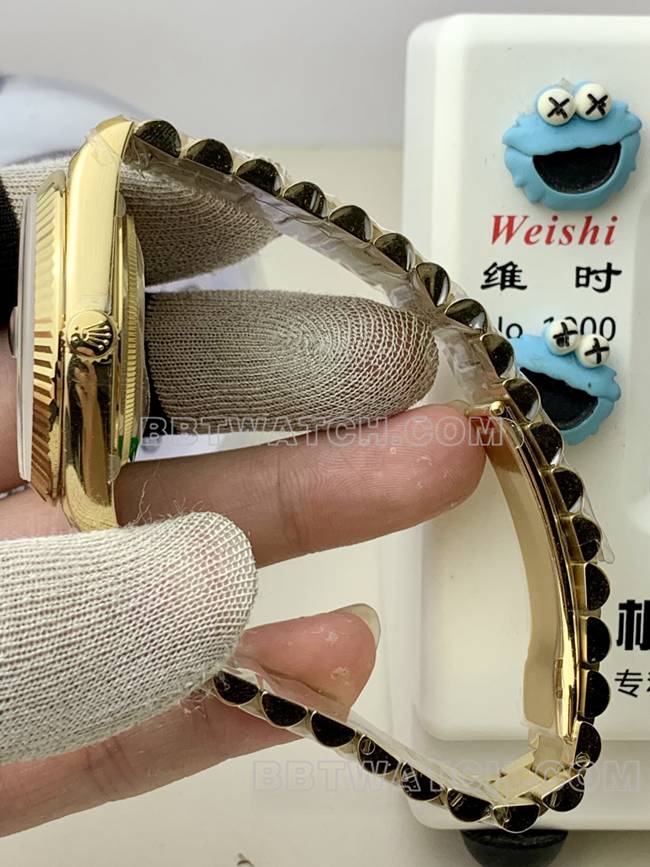 最佳复刻手表劳力士黄金PPM厂星期日历机械绿盘罗马数字侧面实拍图