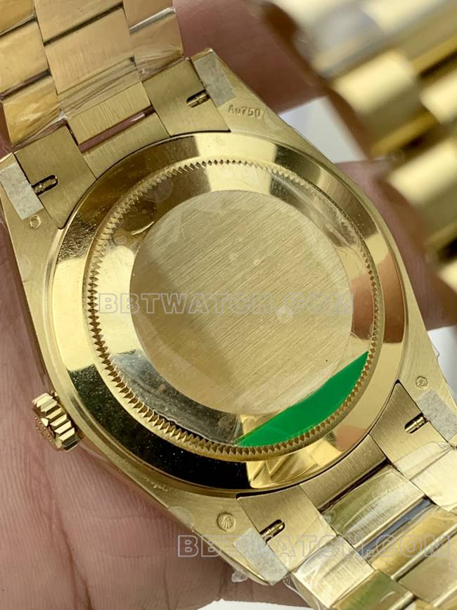 最佳复刻手表劳力士黄金PPM厂星期日历机械绿盘罗马数字背面实拍图