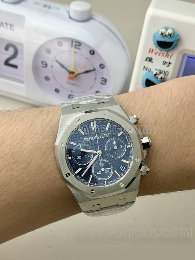 最佳复刻手表皇家橡树BLS厂爱彼蓝盘机械26420正面实拍图