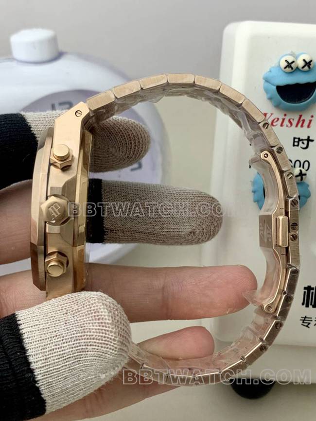 顶级复刻手表爱彼BLS厂皇家橡树玫瑰金黑盘机械26420侧面实拍图