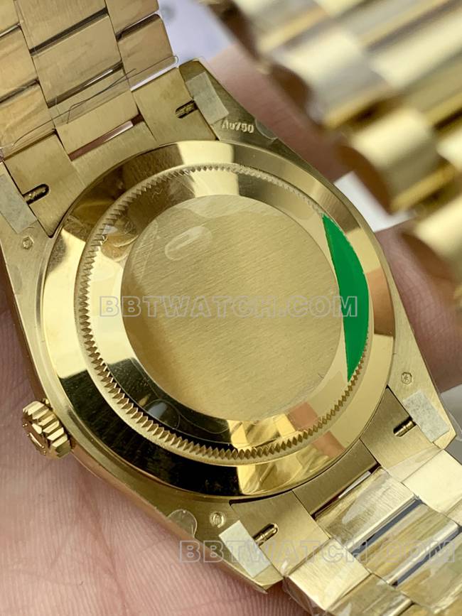 超级克隆手表PPM厂黑盘格纹劳力士星期日历黄金机械背面实拍图