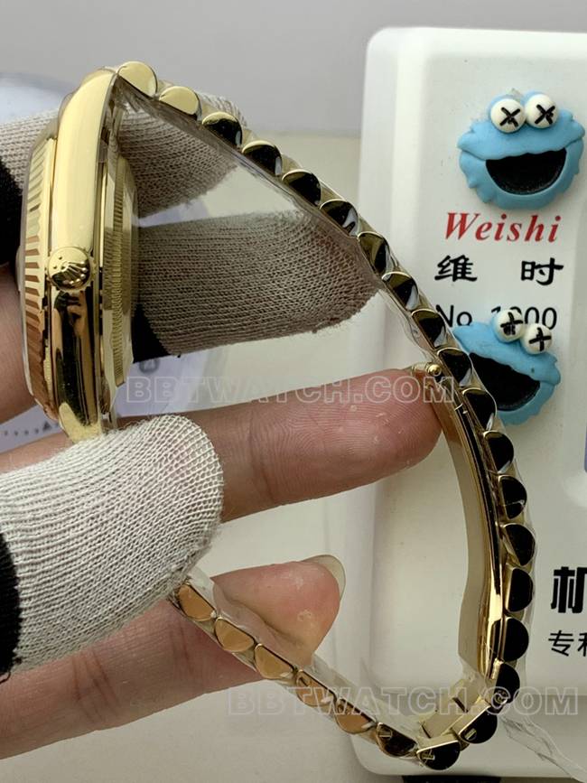 最优复刻手表劳力士黄金PPM厂星期日历机械金盘侧面实拍图