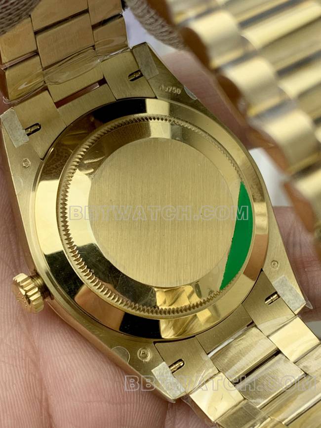 最优复刻手表劳力士黄金PPM厂星期日历机械金盘背面实拍图