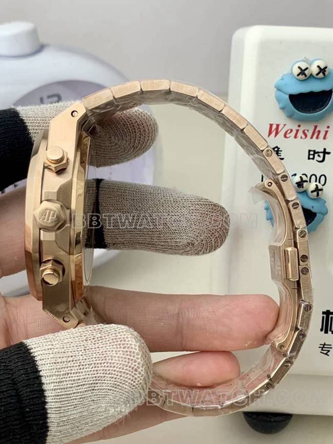 超级克隆手表爱彼BLS厂皇家橡树玫瑰金银盘机械26420正面实拍图