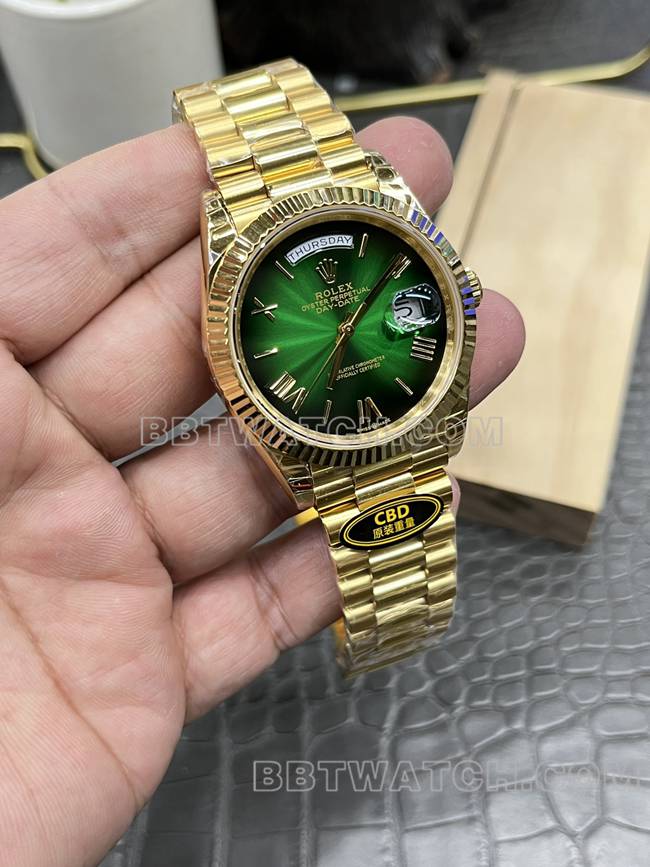 顶级复刻手表CBD厂劳力士星期日历3255机械绿盘40mm正面实拍图