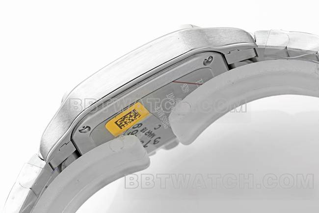 顶级复刻手表山度士卡地亚银盘钻圈石英机芯侧面实拍图