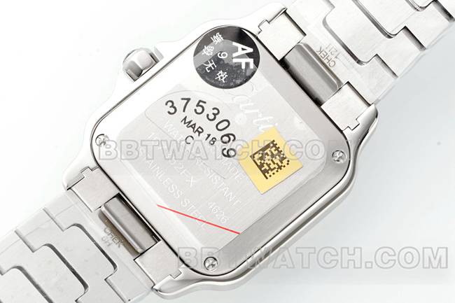 顶级复刻手表山度士卡地亚银盘钻圈石英机芯背面实拍图