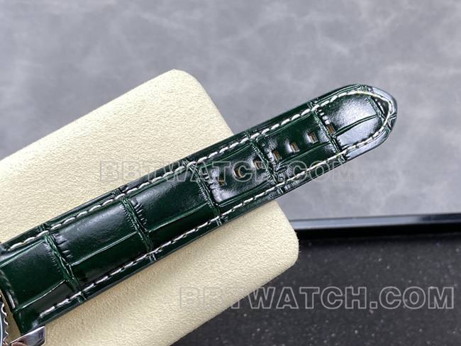 顶级复刻手表航空计时BLS厂百年灵绿盘皮带款表带实拍图