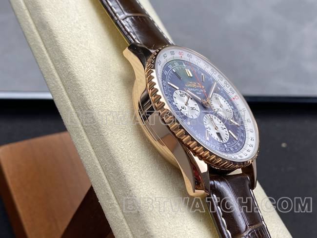 顶级复刻手表BLS厂蓝盘百年灵航空计时玫瑰金皮带款侧面实拍图