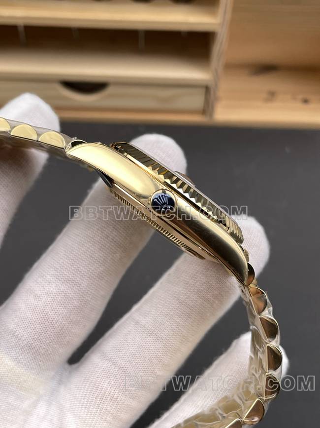 顶级复刻手表CBD厂黑盘劳力士星期日历黄金3255机械侧面实拍图