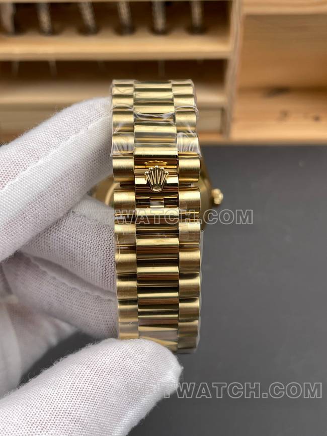 顶级复刻手表CBD厂黑盘劳力士星期日历黄金3255机械表带实拍图