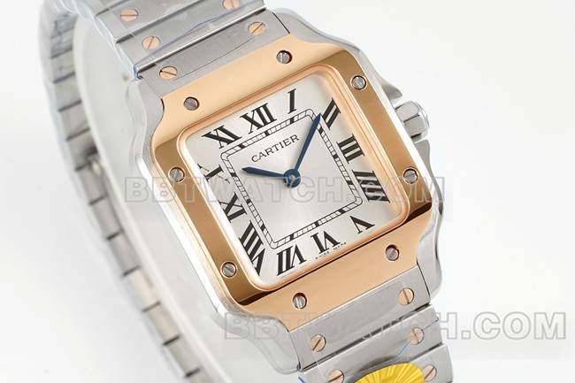 最佳复刻手表山度士卡地亚银盘玫瑰金圈石英机芯正面实拍图