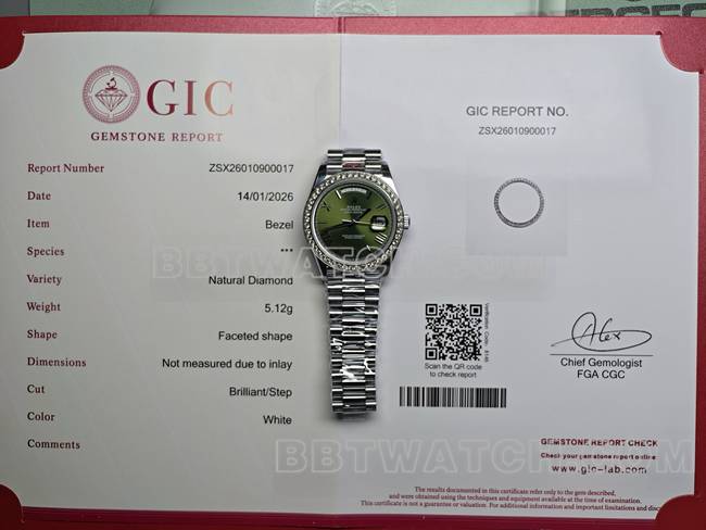 真金真钻定制劳力士星期日历超级克隆手表绿盘钻圈正面实拍图